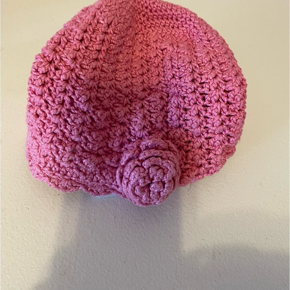 Little girl crochet cap.